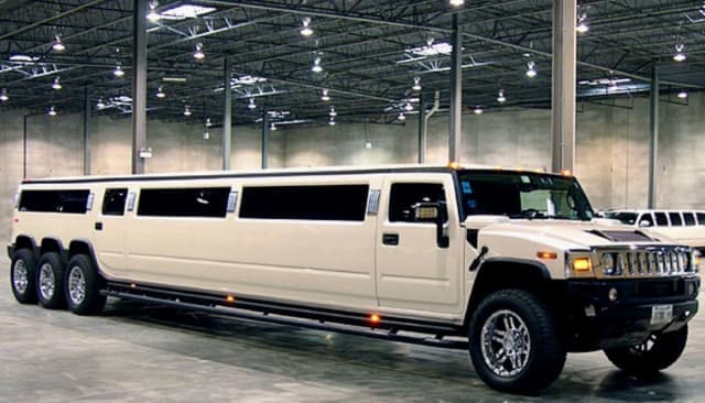 Transfert Aéroport Limo Hummer avec Strip Show