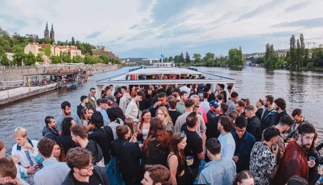 Boat Party avec entrée au EPIC