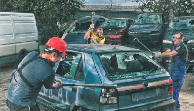 Destruction de voiture